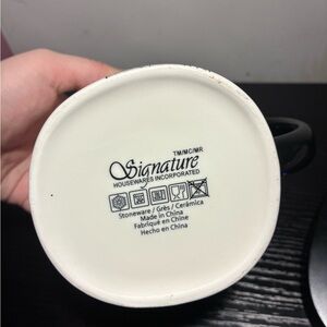 Signature Housewares Black Mug